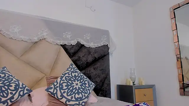 Snapshot of BonnieCute_ chatting on 10.28.25 BonnieCute online show from 10.28.25