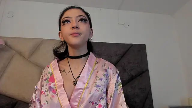 Snapshot of BonnieCute_ chatting on 12.23.25 BonnieCute online show from 12.23.25