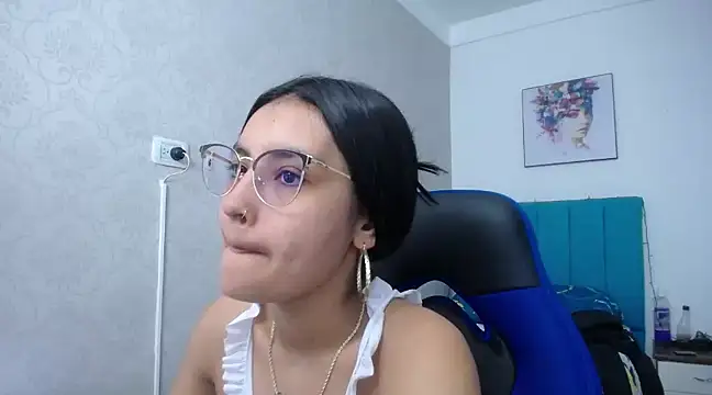 Snapshot of antonella_sweetlittle chatting on 01.22.25 antonella sweetlittle online show from 01.22.25