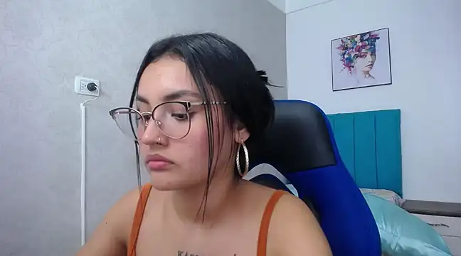 Snapshot of antonella_sweetlittle chatting on 02.25.25 antonella sweetlittle online show from 02.25.25