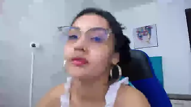 Snapshot of antonella_sweetlittle chatting on 02.27.25 antonella sweetlittle online show from 02.27.25