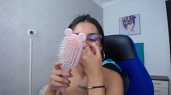 Snapshot of antonella_sweetlittle chatting on 03.02.25 antonella sweetlittle online show from 03.02.25