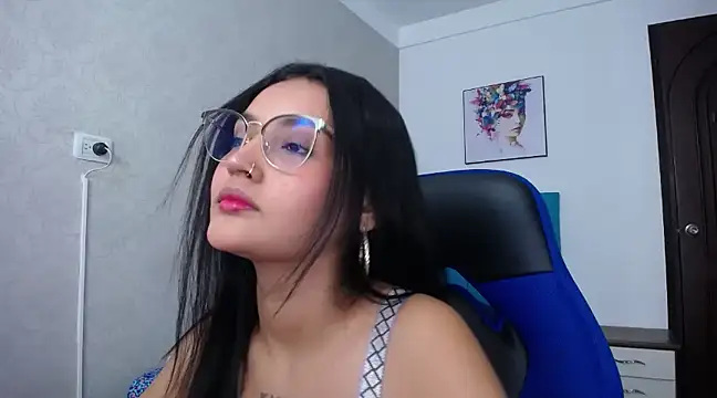 Snapshot of antonella_sweetlittle chatting on 03.05.25 antonella sweetlittle online show from 03.05.25