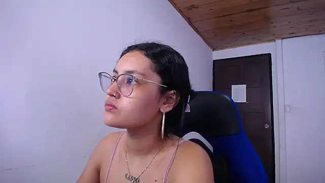 Snapshot of antonella_sweetlittle chatting on 09.18.25 antonella sweetlittle online show from 09.18.25