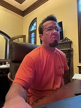 Snapshot of sluttydylan chatting on 02.17.26 sluttydylan online show from 02.17.26