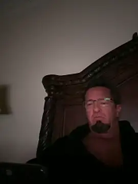 Snapshot of sluttydylan chatting on 02.20.26 sluttydylan online show from 02.20.26