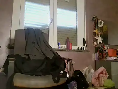 Snapshot of LadyVenere chatting on 04.24.26 LadyVenere online show from 04.24.26