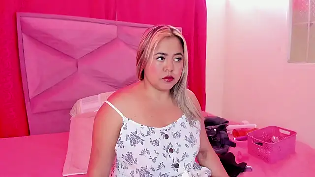 Snapshot of GraceJansenn chatting on 01.21.25 GraceJansenn online show from 01.21.25