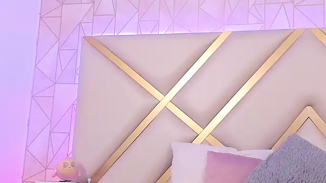 Violettbloss online show from 02.21.25