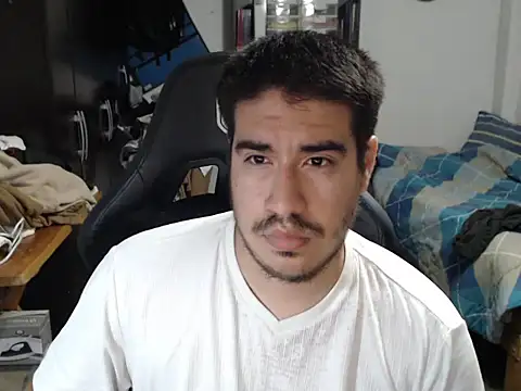 thealfawolf01 online show from 10.11.25