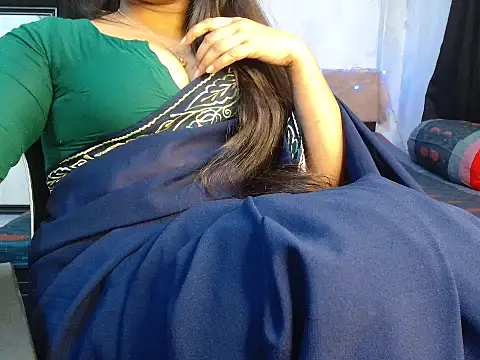 Snapshot of Unlucky-flowers chatting on 02.12.26 Unlucky-flowers online show from 02.12.26