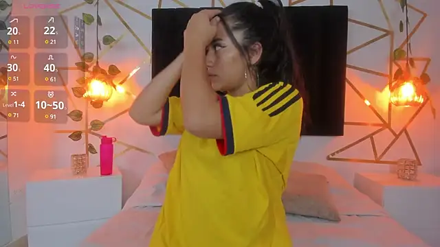 Snapshot of Megan_Thompsonn chatting on 01.28.25 Megan Thompsonn online show from 01.28.25