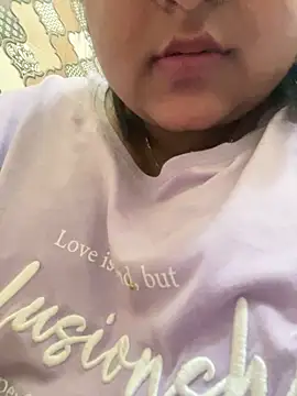 Snapshot of smile_pretty chatting on 02.27.25 smile pretty online show from 02.27.25