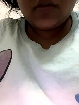 Snapshot of smile_pretty chatting on 10.02.25 smile pretty online show from 10.02.25