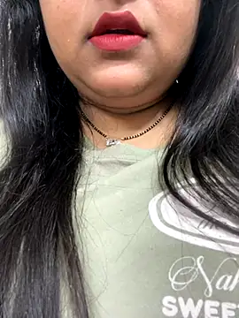 Snapshot of smile_pretty chatting on 10.13.25 smile pretty online show from 10.13.25