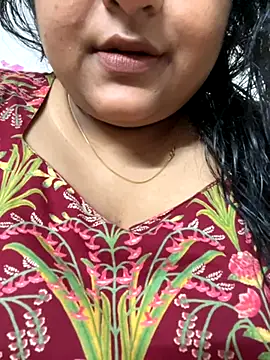 Snapshot of smile_pretty chatting on 11.05.25 smile pretty online show from 11.05.25