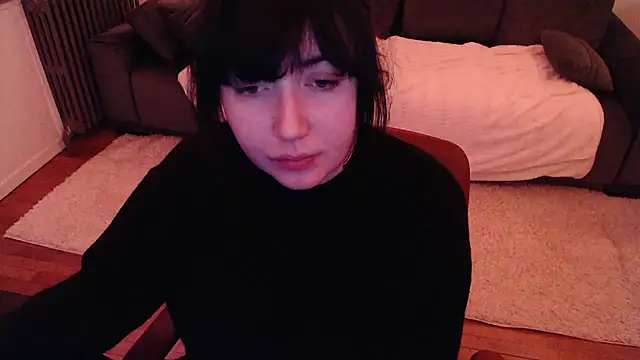 Snapshot of Lynylou chatting on 01.27.25 Lynylou online show from 01.27.25