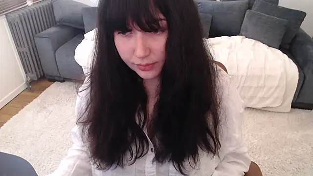 Snapshot of Lynylou chatting on 03.06.25 Lynylou online show from 03.06.25