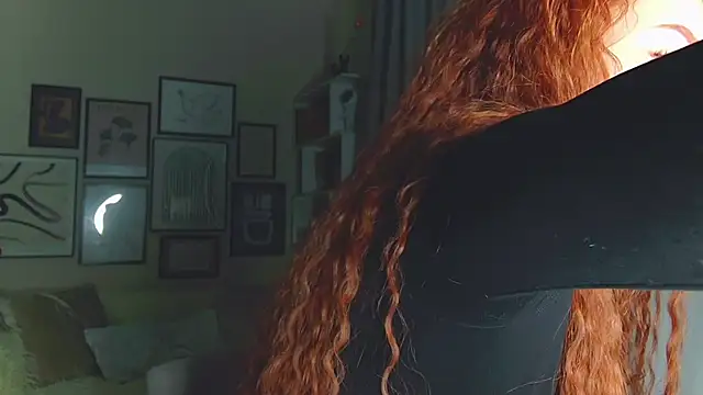 JudyWalkerr online show from 02.12.25