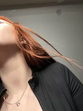 JudyWalkerr online show from 03.21.25