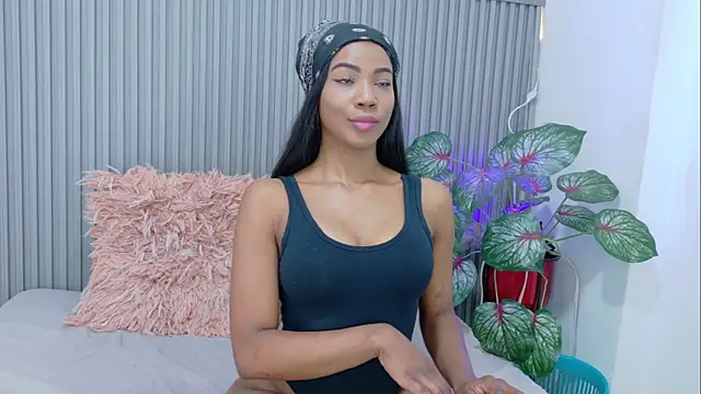 Snapshot of paula__cruzz chatting on 04.23.26 paula cruzz online show from 04.23.26