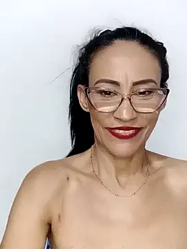 Snapshot of BarbaraMature chatting on 12.22.24 BarbaraMature online show from 12.22.24