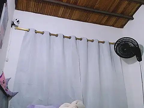 tifany19  online show from 11.21.25