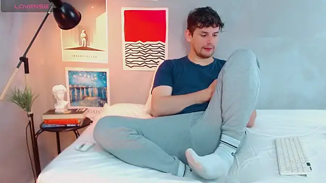 Elio555 online show from 10.19.25