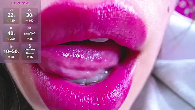 Snapshot of Georgina_1t chatting on 02.09.25 Georgina 1t online show from 02.09.25