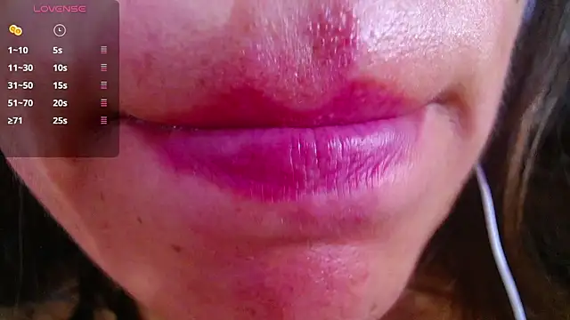 Snapshot of Georgina_1t chatting on 02.11.25 Georgina 1t online show from 02.11.25