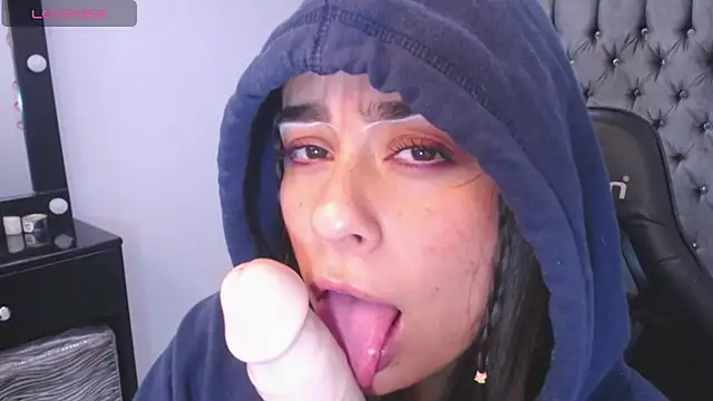 Snapshot of Georgina_1t chatting on 02.15.25 Georgina 1t online show from 02.15.25