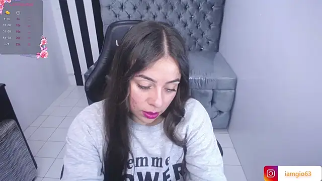 Snapshot of Georgina_1t chatting on 02.18.25 Georgina 1t online show from 02.18.25