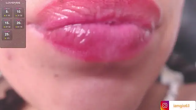 Snapshot of Georgina_1t chatting on 03.08.25 Georgina 1t online show from 03.08.25