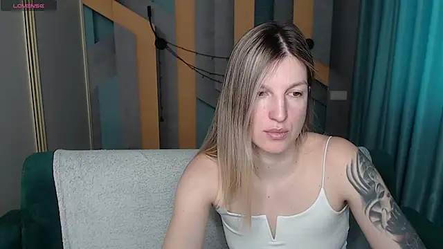 EmilyWalkeri online show from 02.17.26