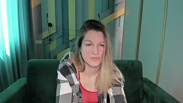Snapshot of EmilyWalkeri chatting on 04.30.26 EmilyWalkeri online show from 04.30.26