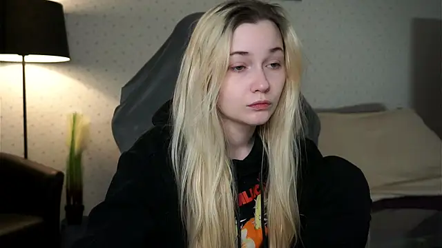 Lisa 003 online show from 03.21.25