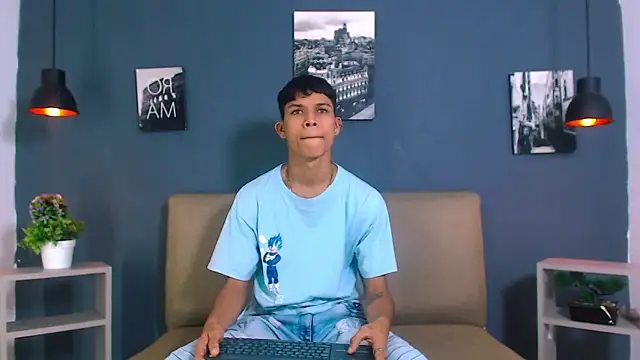 Levis Montes online show from 12.16.24