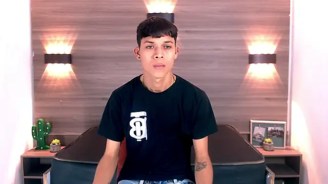 Levis Montes online show from 12.19.24