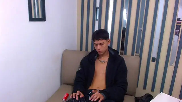 Levis Montes online show from 12.27.24