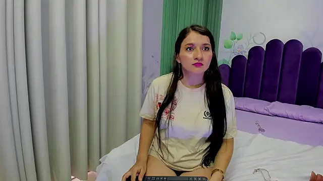 Emelyross  online show from 02.22.25