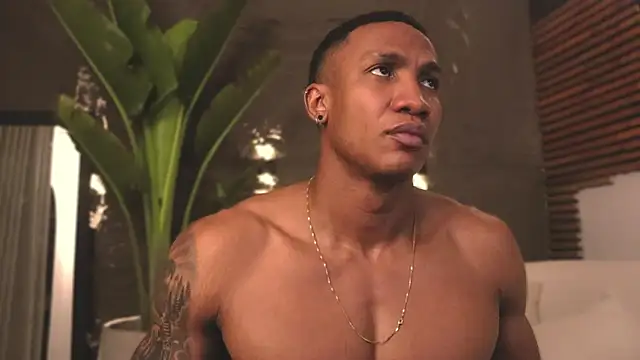 Snapshot of Logan_Varela chatting on 02.27.25 Logan Varela online show from 02.27.25