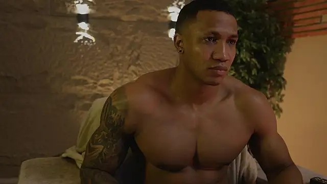 Snapshot of Logan_Varela chatting on 10.19.25 Logan Varela online show from 10.19.25