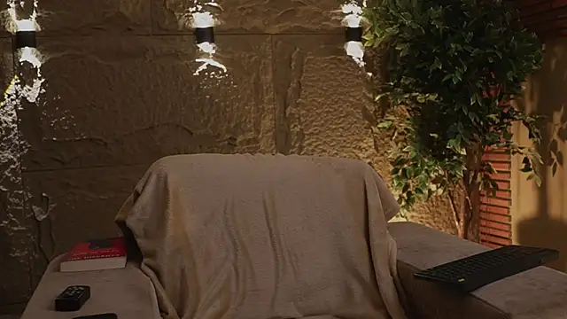 Snapshot of Logan_Varela chatting on 11.28.25 Logan Varela online show from 11.28.25