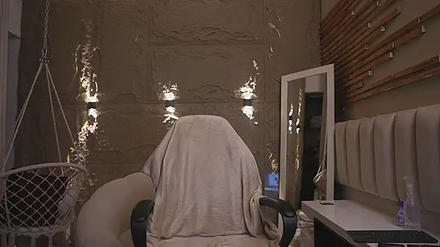 Logan Varela online show from 03.15.26