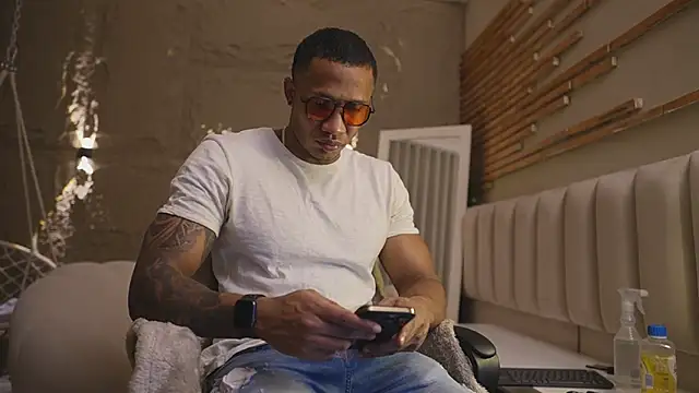 Logan Varela online show from 03.29.26