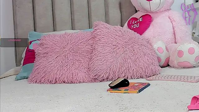 Queen Antonella Oficial online show from 10.24.25