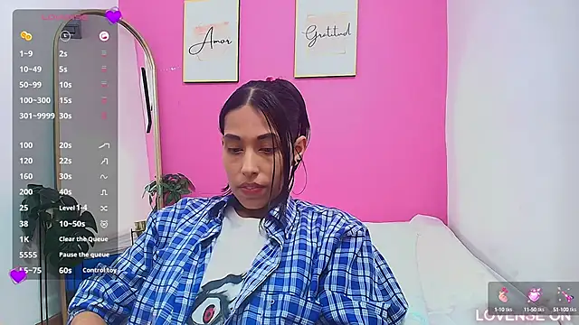 yourcuteneighbourr online show from 03.13.25