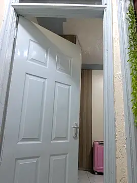 Snapshot of C-yoyo chatting on 02.14.25 C-yoyo online show from 02.14.25