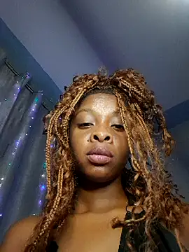 Snapshot of C-yoyo chatting on 02.21.25 C-yoyo online show from 02.21.25