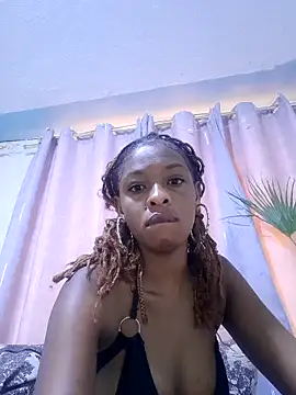 Snapshot of C-yoyo chatting on 03.02.25 C-yoyo online show from 03.02.25